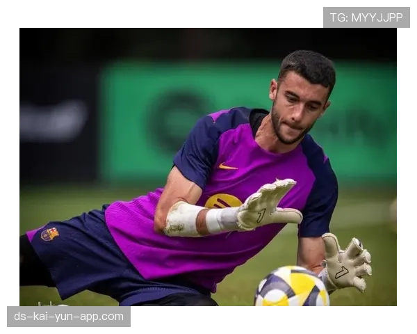 佩尼亚Ins:很高兴见到巴萨的朋友们,祝你们接下来一切顺利,尼洛·佩萨尼亚