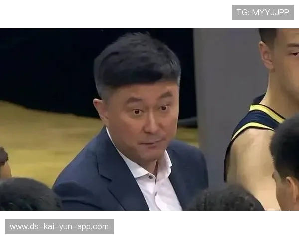 广东锋线猛将爆发获杜锋认可 力保球队重返总决赛，广东队主教练杜峰个人简介